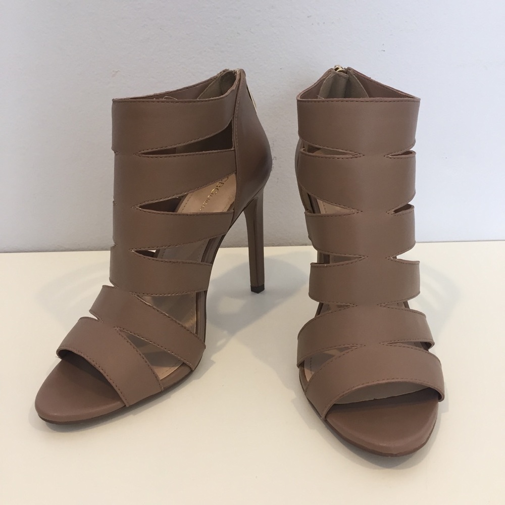 BCBG Nude Heels (Size 8)